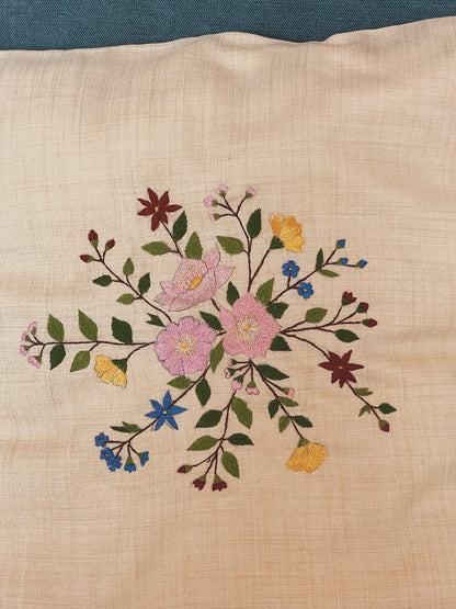 Coussin carré brodé 45 x 45 cm